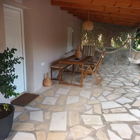 بيت للعطل Ktima Rodies In Neochori Zacharo *